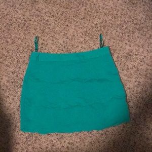 Super cute green scalloped skirt, size small